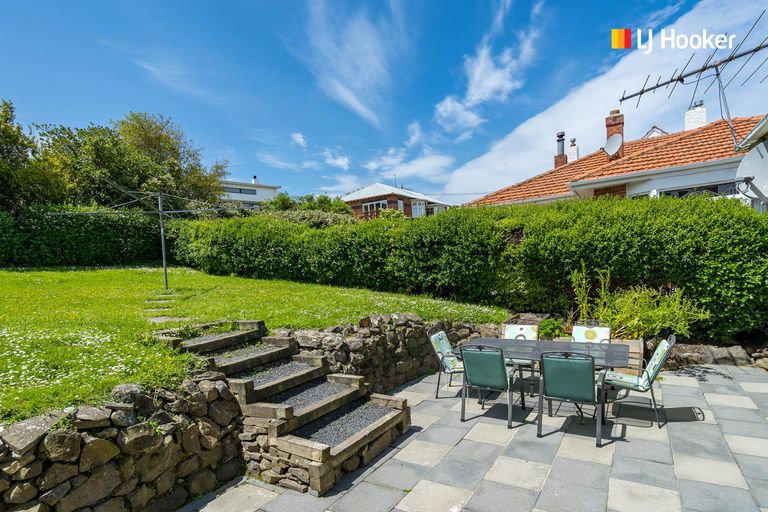 Photo of property in 61 Tomahawk Road, Andersons Bay, Dunedin, 9013