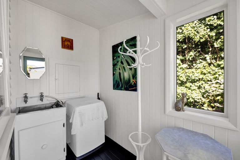 Photo of property in 16 Fairfield Road, Hawera, 4610