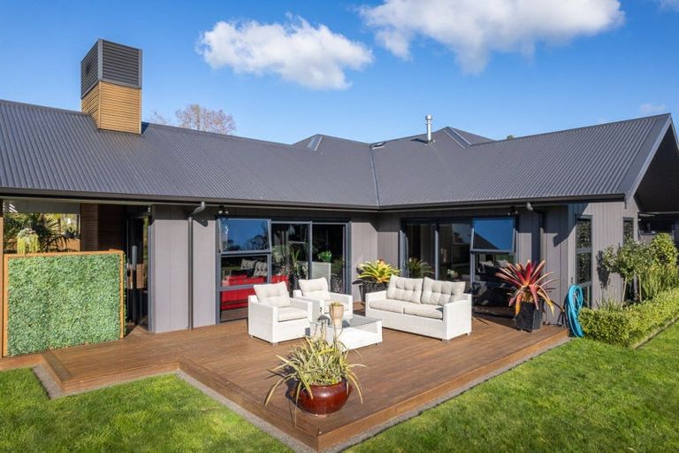 Photo of property in 10 Pike Place, Ferndale, New Plymouth, 4310