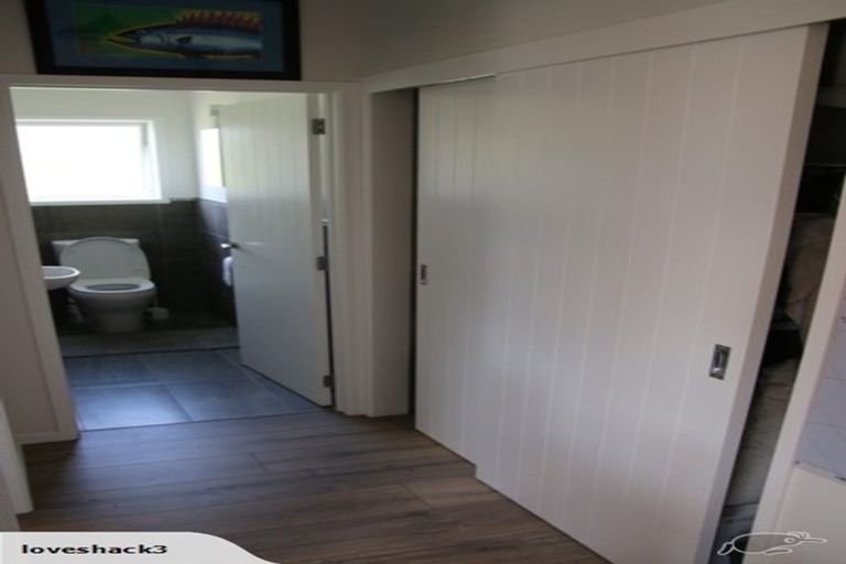 Photo of property in 323 Karioitahi Road, Karioitahi, Waiuku, 2683