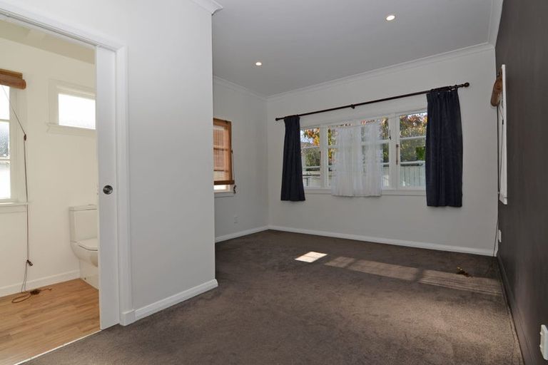 Photo of property in 37a Parkvale Road, Karori, Wellington, 6012