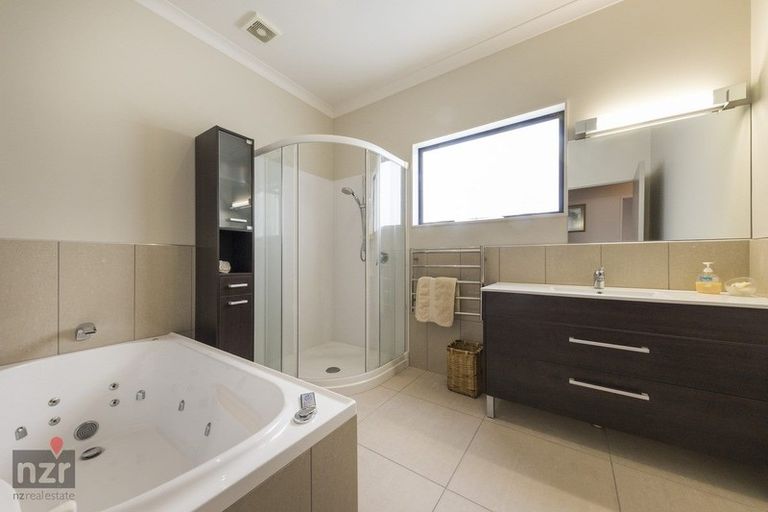 Photo of property in 6 Stonebridge Heights, Feilding, 4702