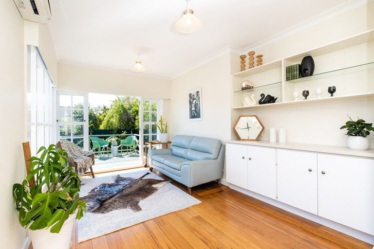 Photo of property in 19 Vigor Brown Street, Napier South, Napier, 4110