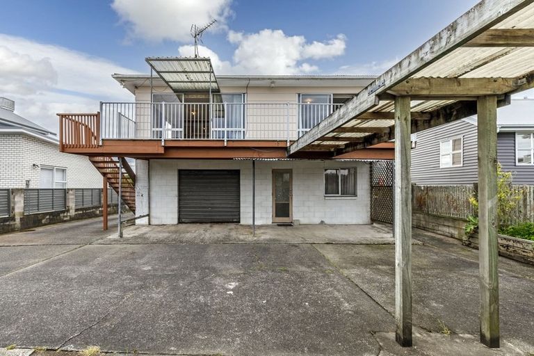 Photo of property in 63 Red Beach Road, Red Beach, 0932