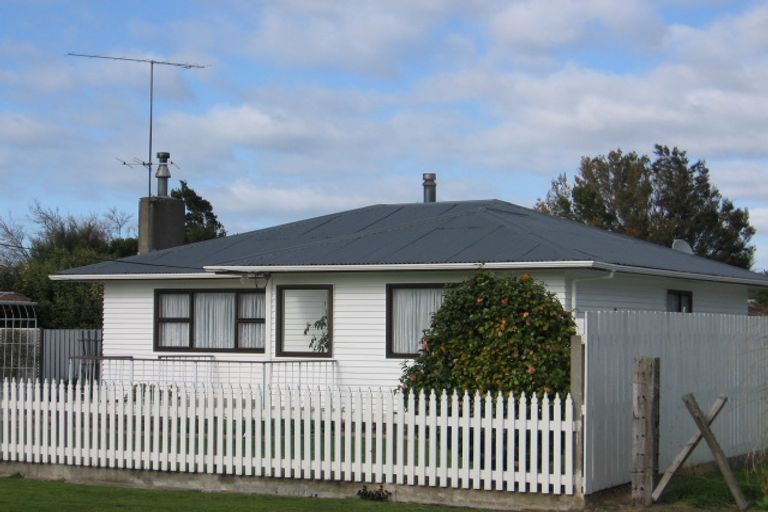 Photo of property in 2 Brandon Street, Featherston, 5710