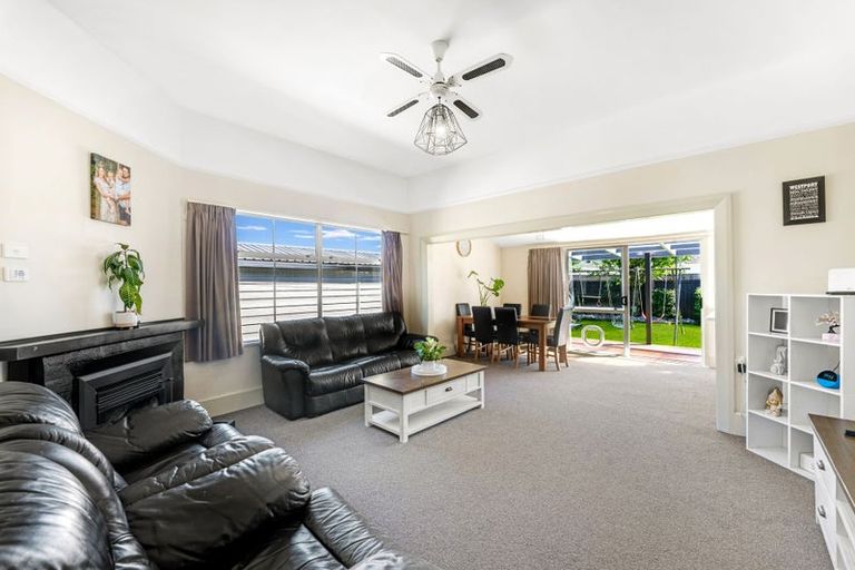 Photo of property in 62 Northcote Road, Northcote, Christchurch, 8052