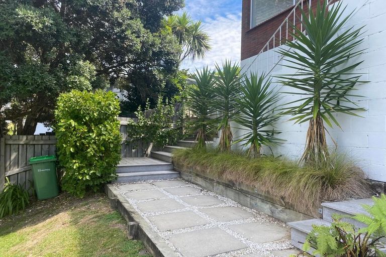 Photo of property in 1/113 Monarch Avenue, Hillcrest, Auckland, 0627