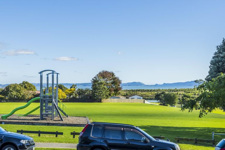 Photo of property in 22 Trounson Avenue, Clendon Park, Auckland, 2103