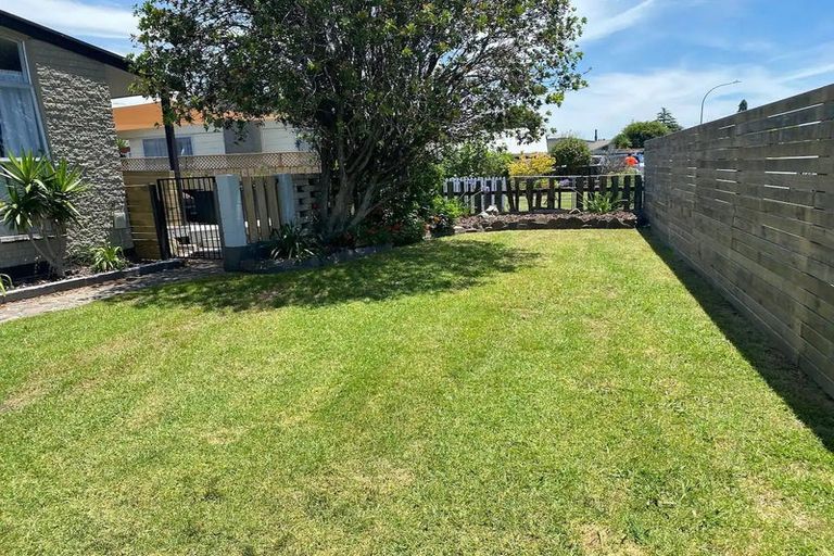 Photo of property in 43 Eversham Road, Mount Maunganui, 3116