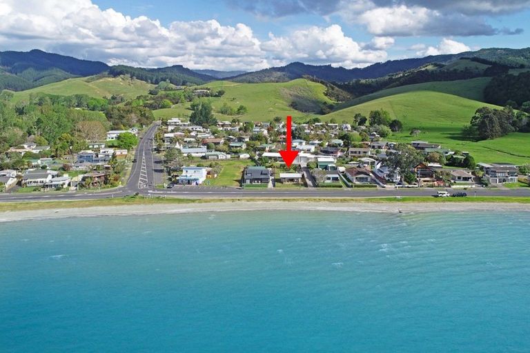 Photo of property in 1553 Clevedon Kawakawa Road, Kawakawa Bay, Papakura, 2585