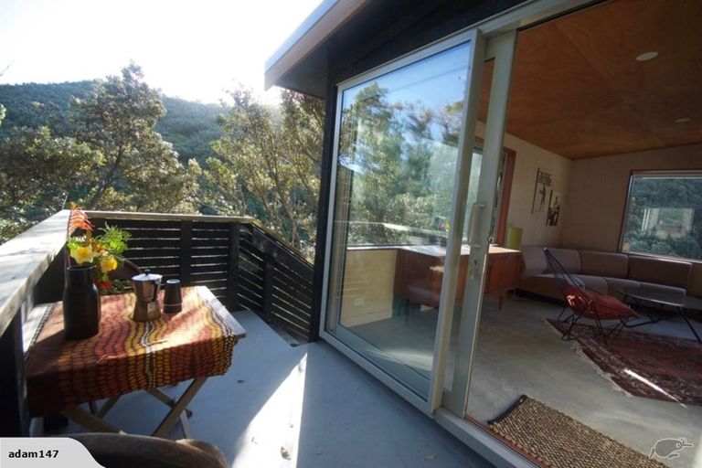 Photo of property in 203 Houghton Bay Road, Houghton Bay, Wellington, 6023