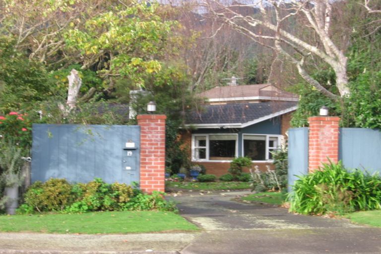 Photo of property in 19 Kowhai Grove, Waikanae, 5036