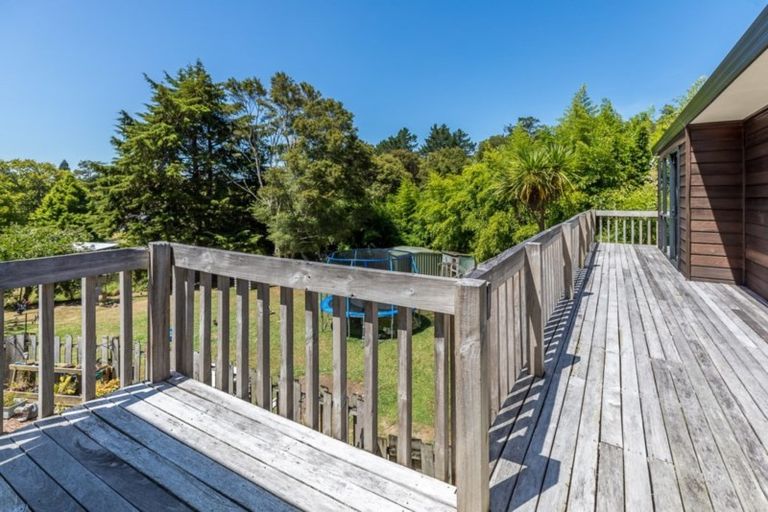 Photo of property in 2a Parklands Avenue, Swanson, Auckland, 0612