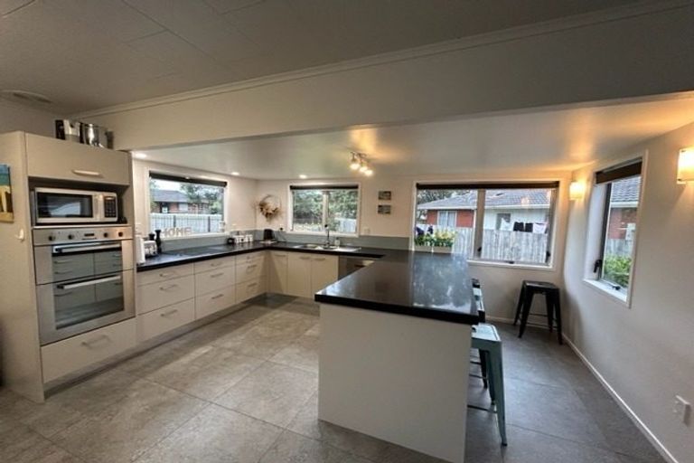 Photo of property in 5 Tutuki Walk, Ruakaka, 0116
