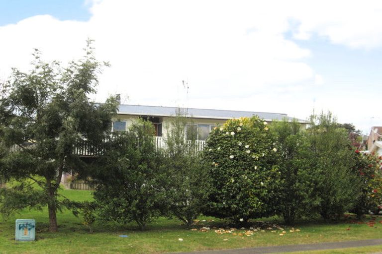 Photo of property in 88 Resolution Road, Welcome Bay, Tauranga, 3112