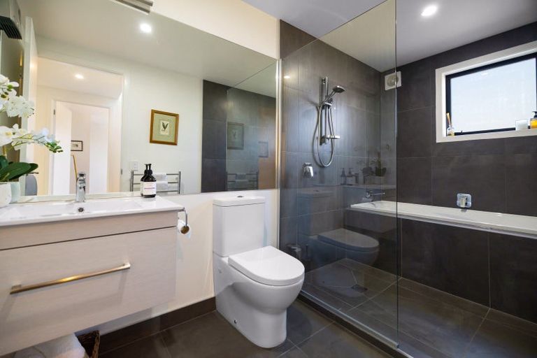 Photo of property in 47 Jacks Point Rise, Jacks Point, Queenstown, 9371
