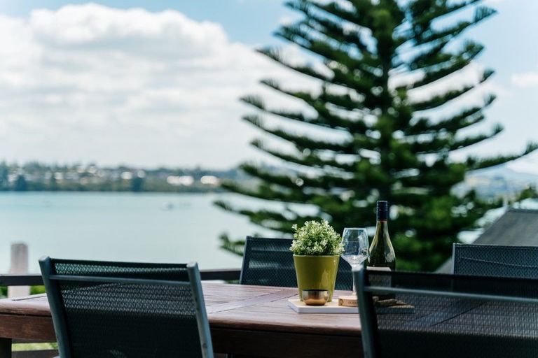 Photo of property in 35 William Bryan Drive, Half Moon Bay, Auckland, 2012