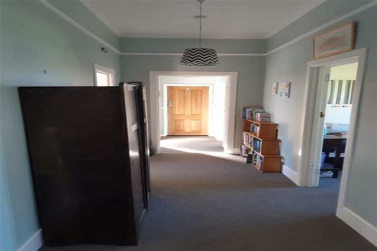 Photo of property in 1 Edward Street, Waimate, 7924