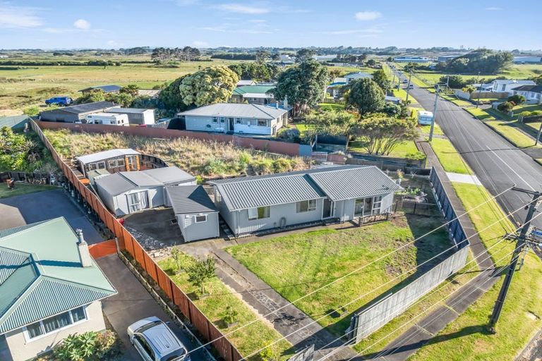 Photo of property in 57 Manuka Street, Castlecliff, Whanganui, 4501
