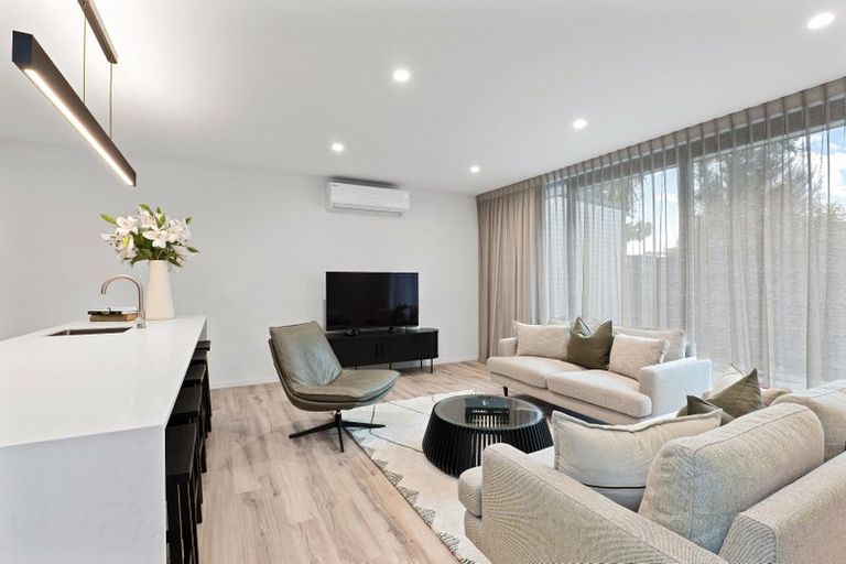 Photo of property in 49b Browns Road, St Albans, Christchurch, 8014