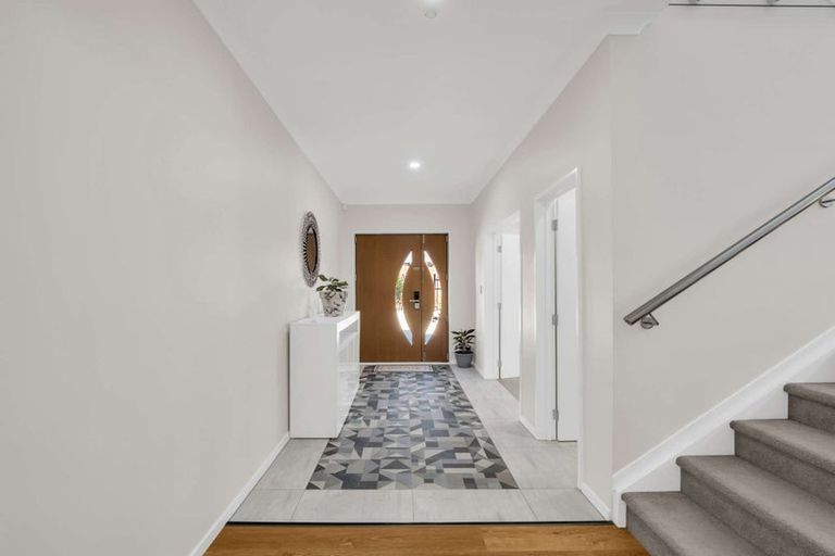 Photo of property in 114b Everglade Drive, Totara Heights, Auckland, 2105