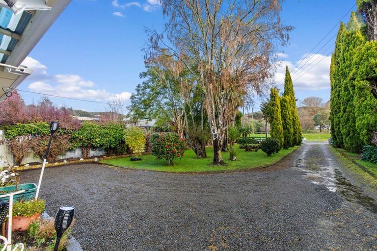 Photo of property in 34 Paraekaretu Street, Hunterville, 4730