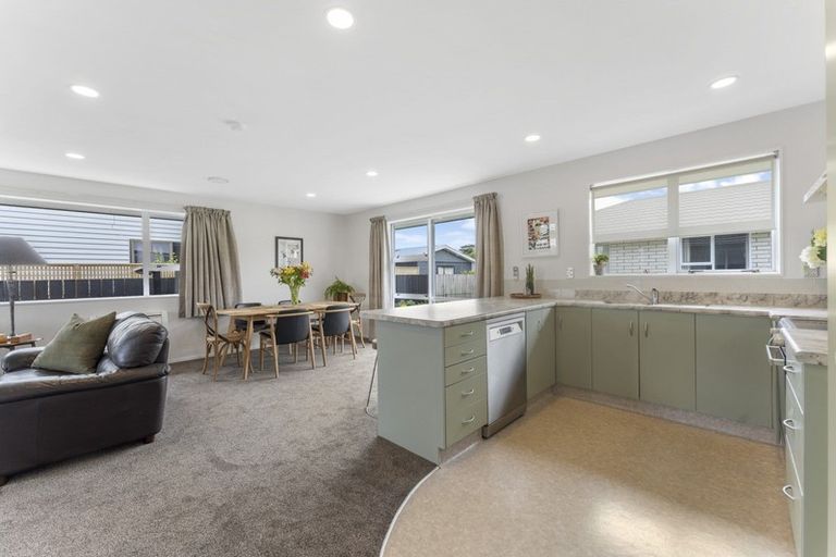 Photo of property in 1/46 Dorset Avenue, Westown, New Plymouth, 4310