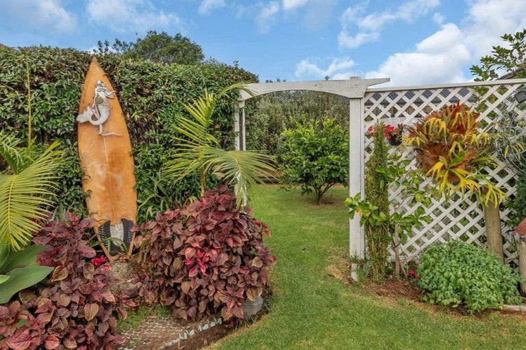 Photo of property in 9 Dune Lake Place, Ruakaka, 0116