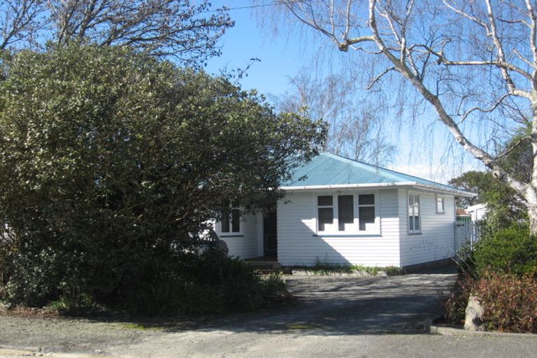 Photo of property in 24 Armstrong Avenue, Carterton, 5713
