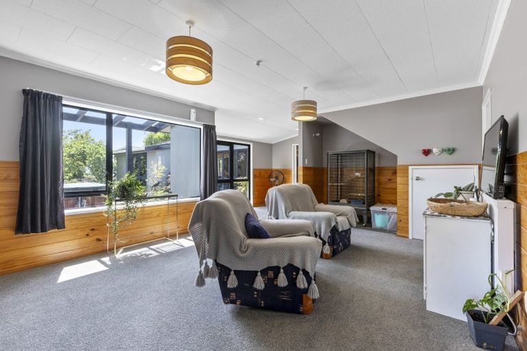 Photo of property in 68 Brois Street, Frankleigh Park, New Plymouth, 4310