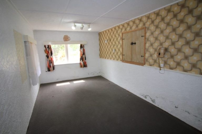 Photo of property in 35 Allen Terrace, Tawa, Wellington, 5028