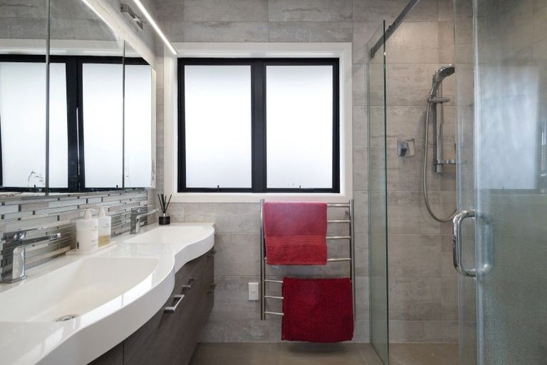 Photo of property in 48 Sandspit Road, Waiuku, 2123