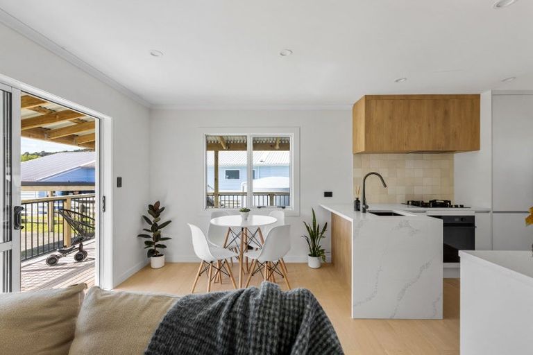 Photo of property in 972 Kahikatea Flat Road, Waitoki, 0871