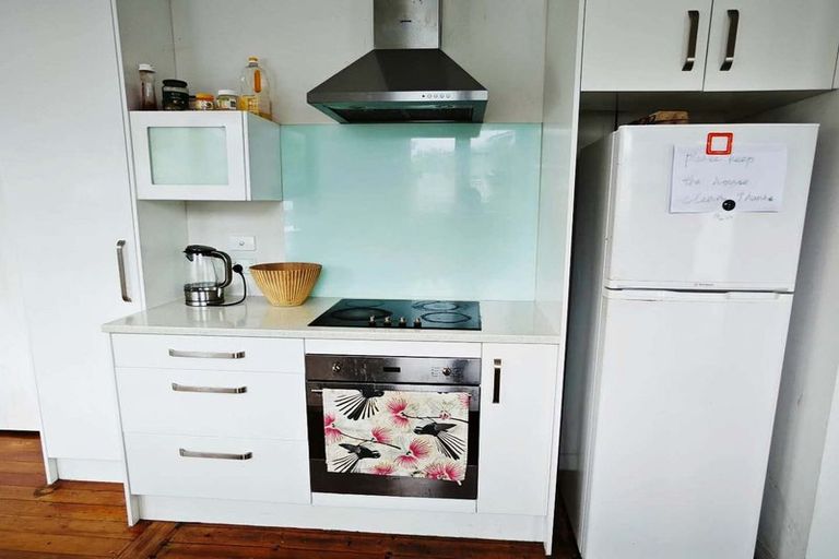 Photo of property in 97 Nile Road, Milford, Auckland, 0620