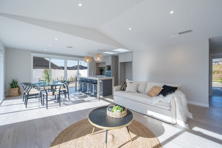 Photo of property in 72 Les Wakefield Road, Mapua, 7005