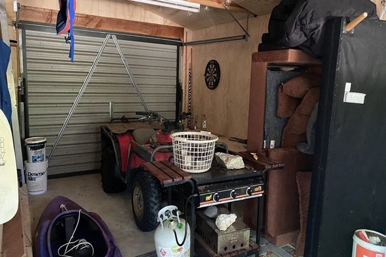 Photo of property in 44 Totara Avenue, Collingwood, 7073