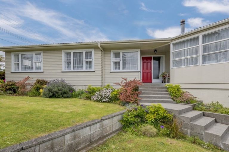 Photo of property in 164 Weraroa Road, Levin, 5510