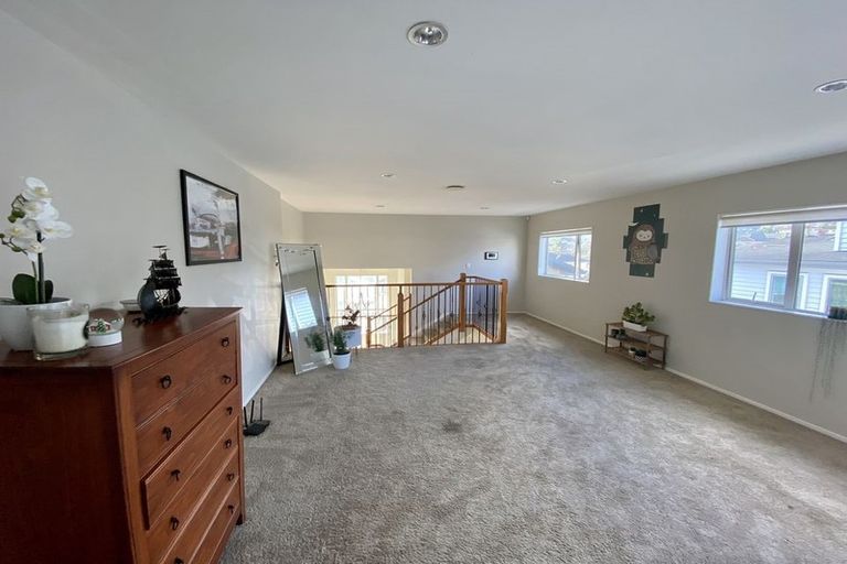 Photo of property in 14 Ballyboe Place, Pinehill, Auckland, 0632