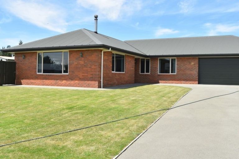Photo of property in 19 Benmore Place, Omarama, 9412