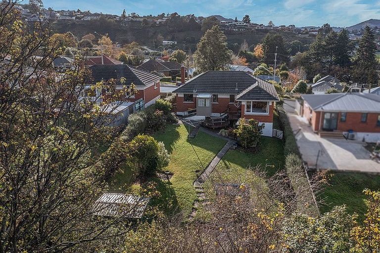 Photo of property in 33 Brockville Road, Glenross, Dunedin, 9011