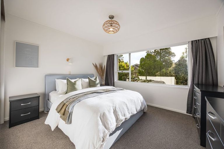 Photo of property in 2/14 Rowan Terrace, Te Atatu South, Auckland, 0610