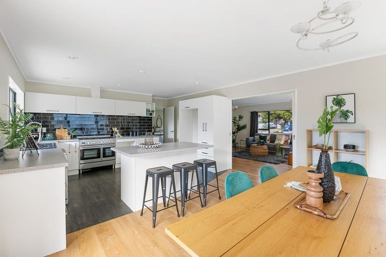 Photo of property in 9 Jeannie Way, Waikanae Beach, Waikanae, 5036