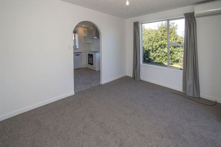 Photo of property in 2/5 Chilton Drive, Mairehau, Christchurch, 8052