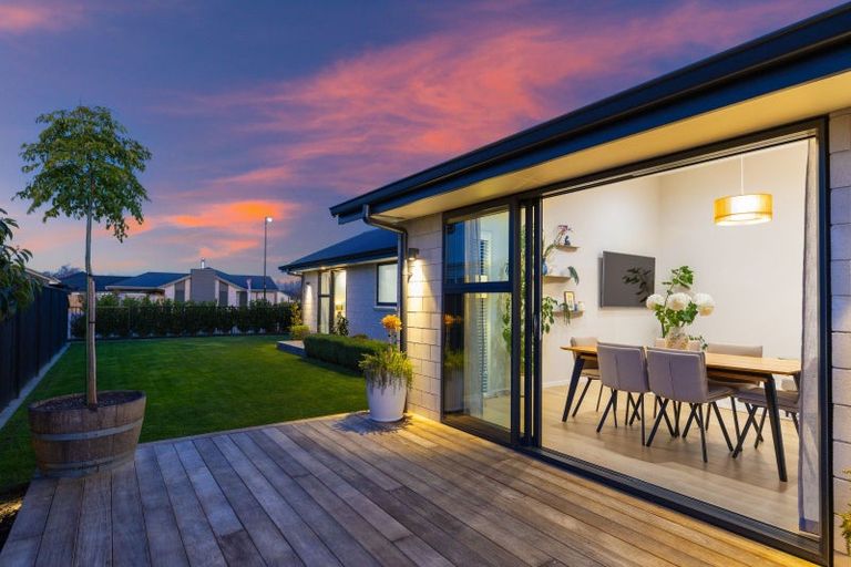 Photo of property in 33 Nikau Drive, Redwoodtown, Blenheim, 7201