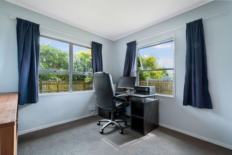 Photo of property in 2 Tapu Road, Huapai, Kumeu, 0810