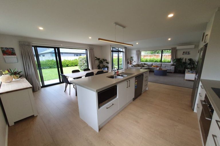 Photo of property in 6 Ward Street, Jacks Point, Queenstown, 9371