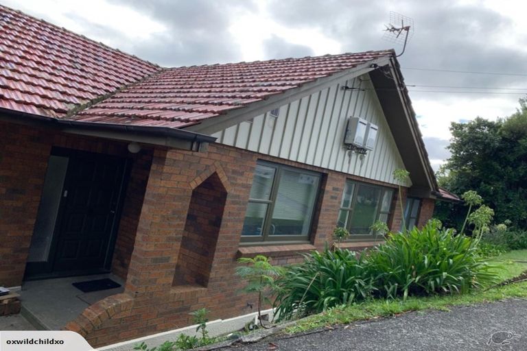 Photo of property in 4 Woodstock Terrace, Tawa, Wellington, 5028