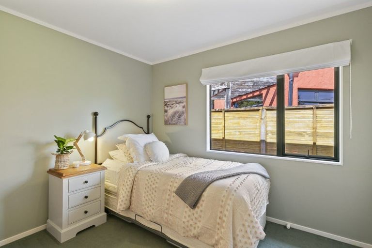 Photo of property in 141 Woodman Drive, Tawa, Wellington, 5028