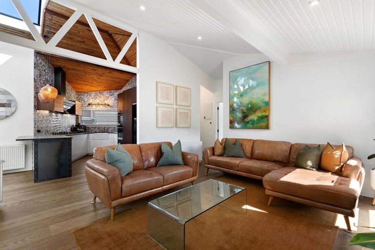 Photo of property in 18 Centennial Avenue, Arrowtown, 9302