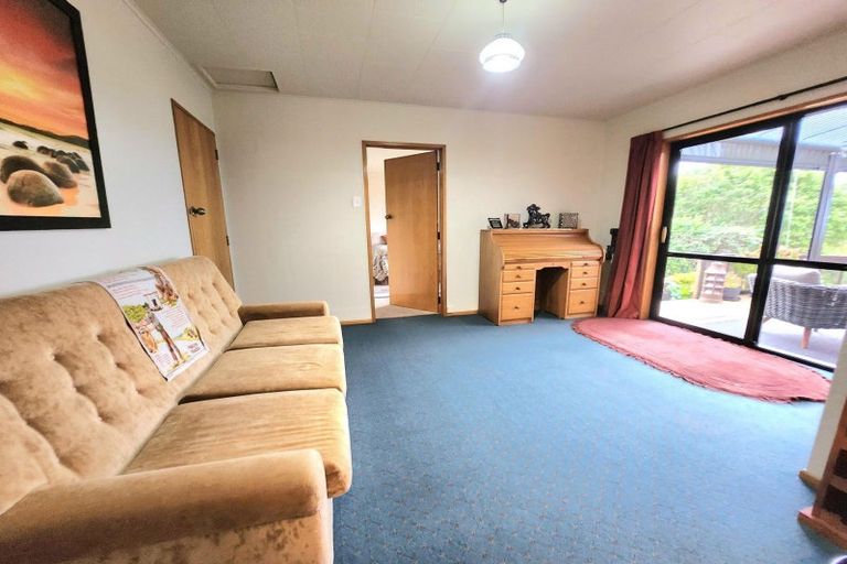 Photo of property in 16 Coronation Street, Moeraki, Palmerston, 9482